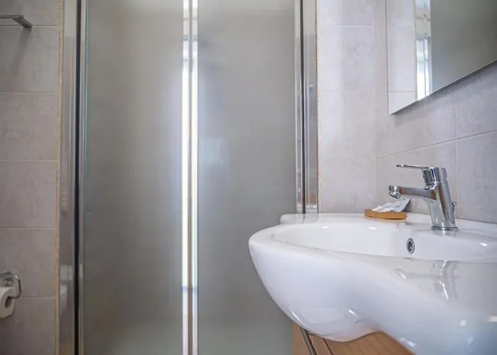 Birose Nocleg ze śniadaniem 4*